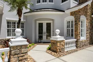 2113 Climbing Ivy Dr, Tampa, FL 33618 - Photo 3