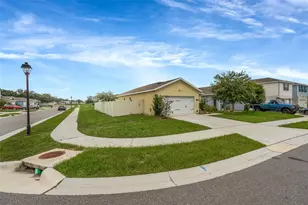 35088 Jomar Ave, Zephyrhills, FL 33541 - Photo 3