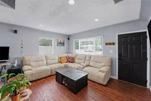 3719 39th St N, Saint Petersburg, FL 33713 - Photo 3