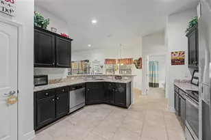 27928 Austin Woods Dr, Dade City, FL 33525 - Photo 19