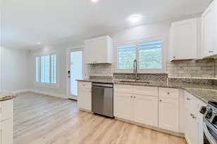 8270 30th Ave N, Saint Petersburg, FL 33710 - Photo 15