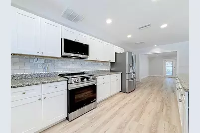8270 30th Avenue N, Saint Petersburg, FL 33710 - Photo 17