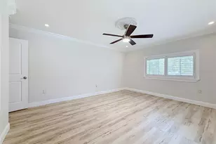8270 30th Ave N, Saint Petersburg, FL 33710 - Photo 27