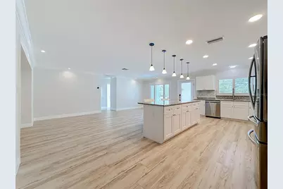 8270 30th Avenue N, Saint Petersburg, FL 33710 - Photo 11