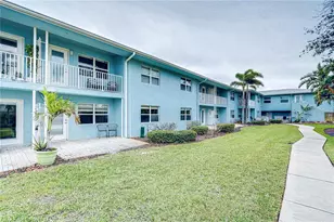 300 Venetian Dr, Clearwater, FL 33755 - Photo 9