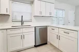 300 Venetian Dr, Clearwater, FL 33755 - Photo 9