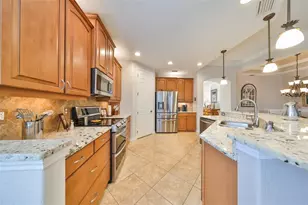 1348 Emerald Dunes Dr, Sun City Center, FL 33573 - Photo 9