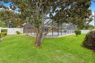 2942 Clubhouse Dr W, Clearwater, FL 33761 - Photo 29