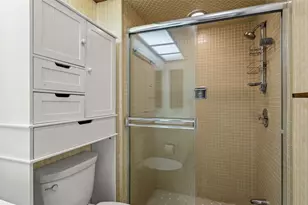 2942 Clubhouse Dr W, Clearwater, FL 33761 - Photo 17