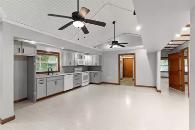 10519 Bridgewood Drive, Riverview, FL 33578 - Photo 13