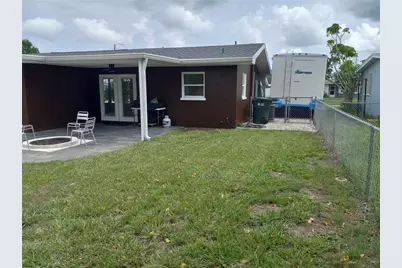 240 Regina Drive S, Largo, FL 33770 - Photo 17