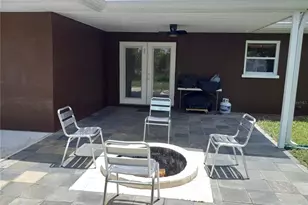 240 Regina Dr S, Largo, FL 33770 - Photo 19