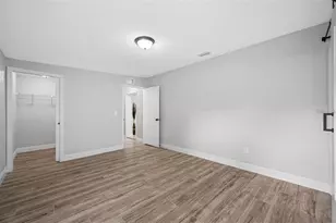 1901 E New Orleans Ave, Tampa, FL 33610 - Photo 11