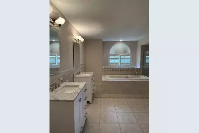 1612 Gulf Beach Boulevard, Tarpon Springs, FL 34689 - Photo 11