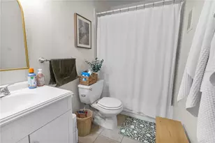11942 Skylake Pl, Tampa, FL 33617 - Photo 13