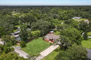 1805 Dierker Dr, Valrico, FL 33596 - Photo 3