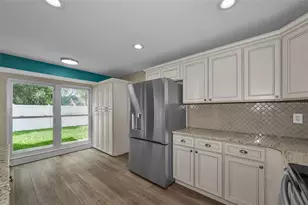 1541 Pleasant Grove Dr, Dunedin, FL 34698 - Photo 13