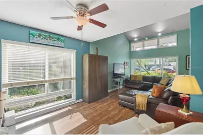 4712 Deerwalk Avenue, Tampa, FL 33624 - Photo 11