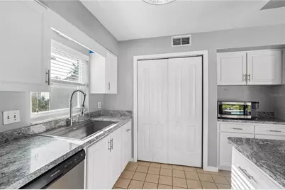 4712 Deerwalk Avenue, Tampa, FL 33624 - Photo 21