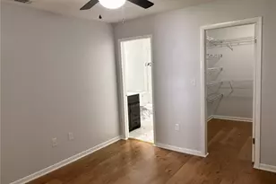 4015 Ashford Green Pl, Tampa, FL 33613 - Photo 13