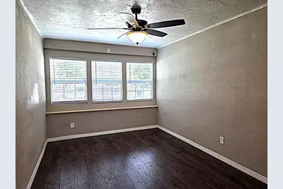5036 Oxford Avenue N, Saint Petersburg, FL 33710 - Photo 15