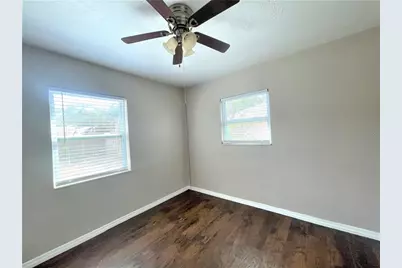 5036 Oxford Avenue N, Saint Petersburg, FL 33710 - Photo 13