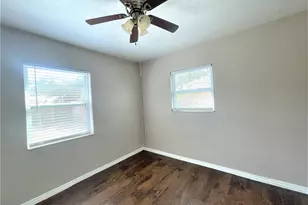 5036 Oxford Ave N, Saint Petersburg, FL 33710 - Photo 13