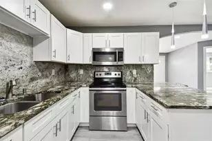 11011 Pickering Ln, Port Richey, FL 34668 - Photo 17