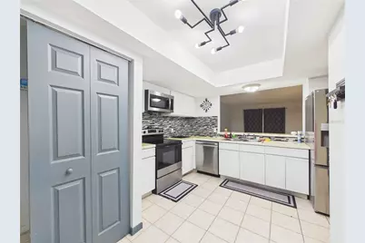 11239 Cedar Hollow Lane, Tampa, FL 33618 - Photo 7