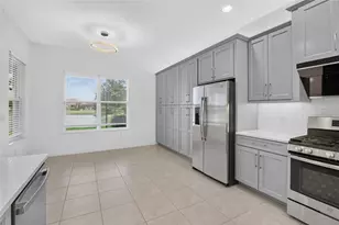 31142 Lindentree Dr, Wesley Chapel, FL 33543 - Photo 15