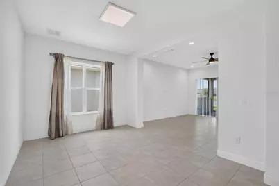 31142 Lindentree Drive, Wesley Chapel, FL 33543 - Photo 7