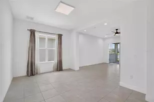 31142 Lindentree Dr, Wesley Chapel, FL 33543 - Photo 7