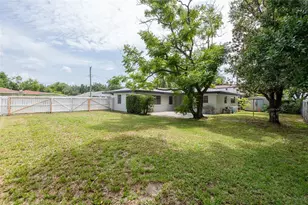 2421 Linsey St, Tampa, FL 33605 - Photo 13