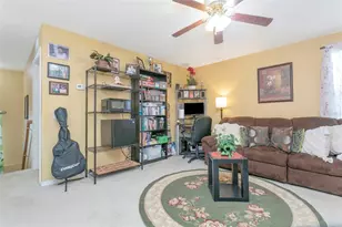 1424 Main St, Valrico, FL 33594 - Photo 17