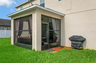 1424 Main St, Valrico, FL 33594 - Photo 7