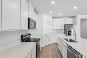 14164 Harvest Pnes Ln, Hudson, FL 34669 - Photo 11