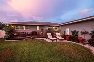 200 Park St N, Saint Petersburg, FL 33710 - Photo 27