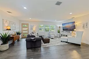 200 Park St N, Saint Petersburg, FL 33710 - Photo 5