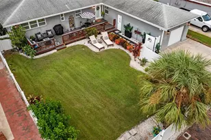 200 Park St N, Saint Petersburg, FL 33710 - Photo 3
