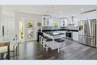 200 Park Street N, Saint Petersburg, FL 33710 - Photo 11