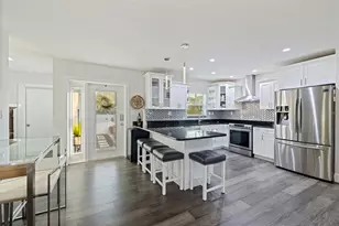 200 Park St N, Saint Petersburg, FL 33710 - Photo 11