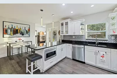 200 Park Street N, Saint Petersburg, FL 33710 - Photo 13