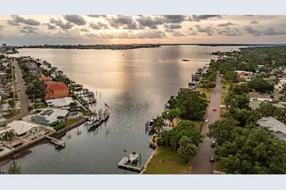 200 Park Street N, Saint Petersburg, FL 33710 - Photo 5