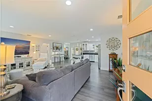 200 Park St N, Saint Petersburg, FL 33710 - Photo 11