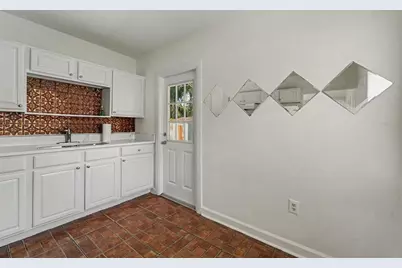 9310 N Highland Avenue, Tampa, FL 33612 - Photo 7
