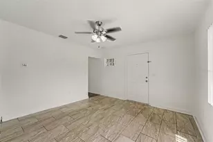 9310 N Highland Ave, Tampa, FL 33612 - Photo 5