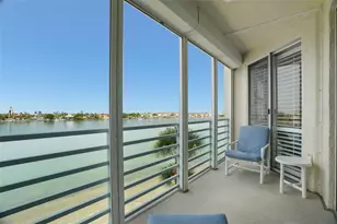 7984 Sailboat Key Blvd S, Saint Petersburg, FL 33707 - Photo 9