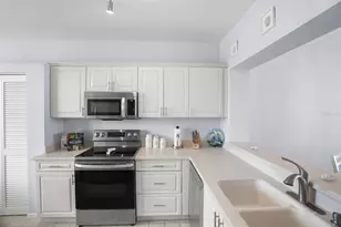 7984 Sailboat Key Blvd S, South Pasadena, FL 33707 - Photo 15