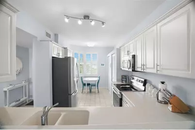 7984 Sailboat Key Boulevard S #306, Saint Petersburg, FL 33707 - Photo 19
