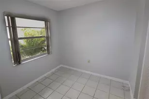 3203 Landmark Dr, Clearwater, FL 33761 - Photo 7